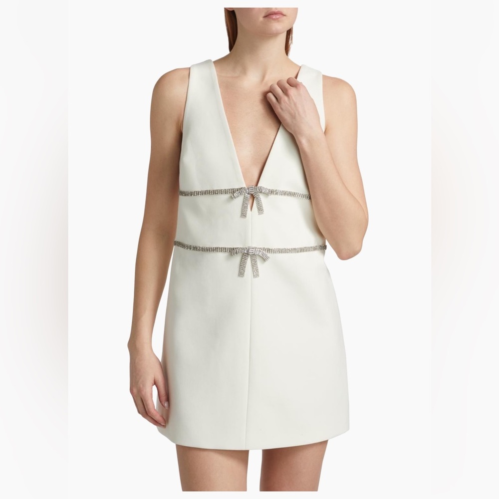 Cing à Sept
Chani Crystal Bow Embellished Shift Minidress
